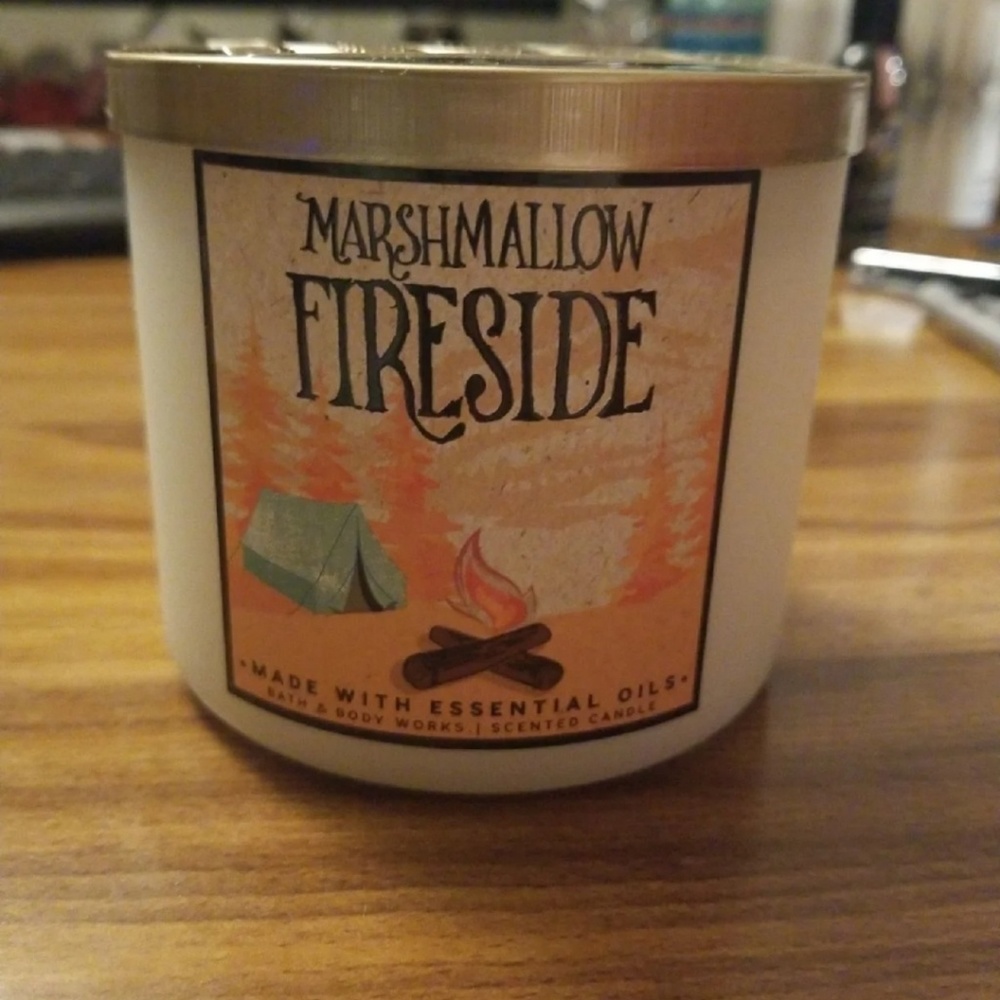 Marshmallow fireside Candle